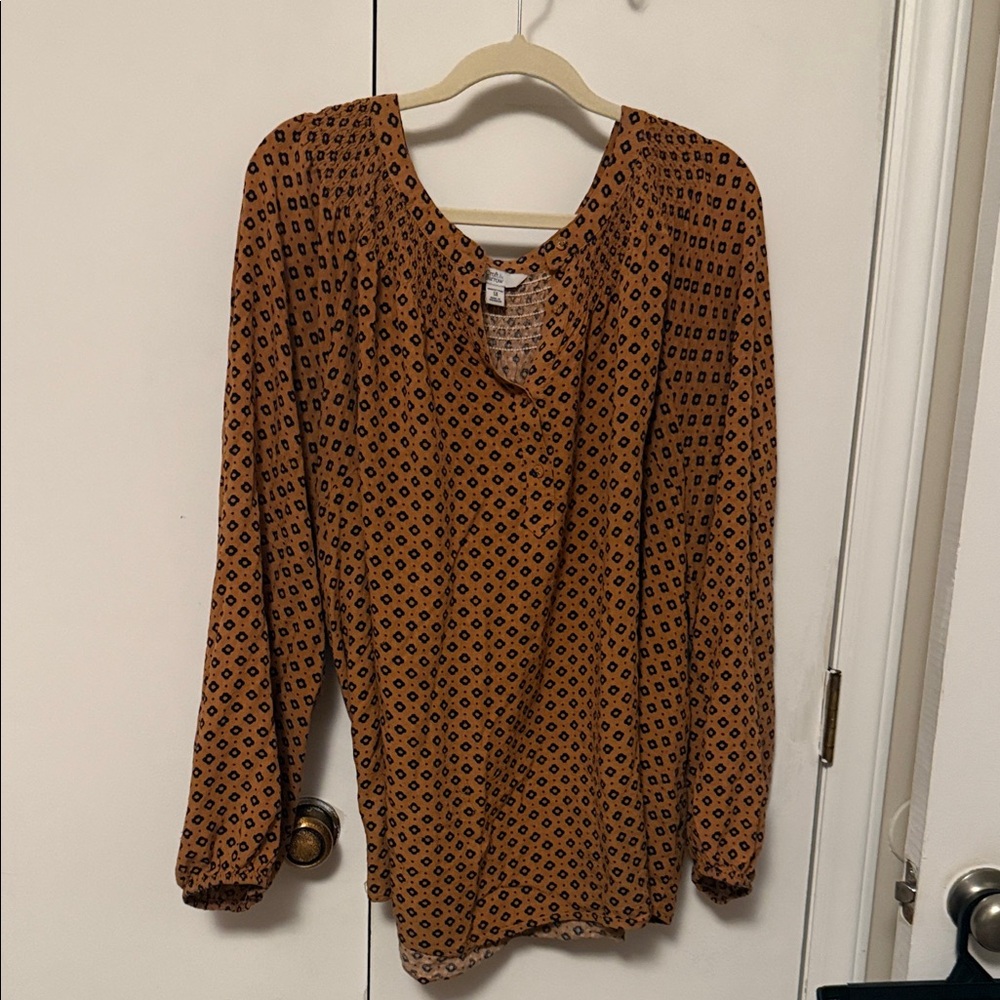 Croft & Barrow Tan Patterned Blouse